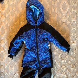 Molehill Mountain snowsuit 9/18 months. Excellent- Not sure if ever worn!!